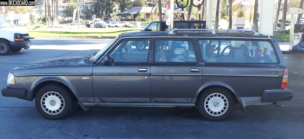 Volvo -- 1989 240 DL wagon