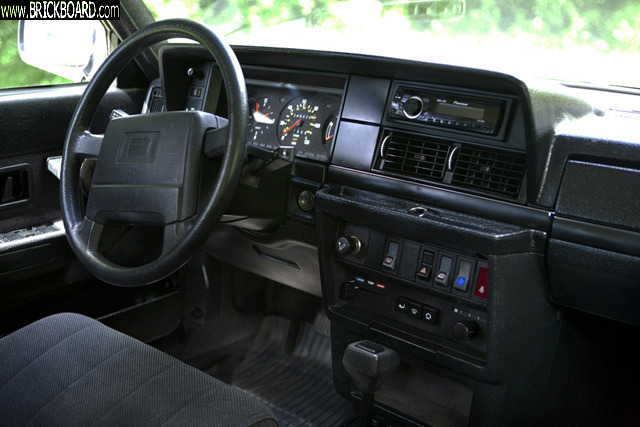 Volvo -- 240 WAGON