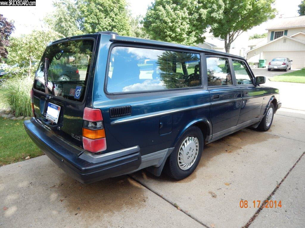 Volvo 200 -- For Sale: 1993 Volvo 245 Wagon.