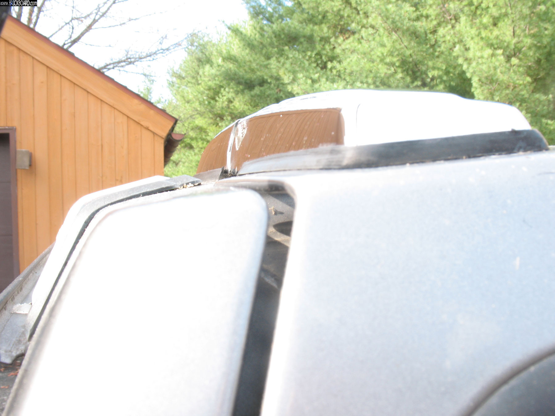 Volvo 200 -- new tailgate hinge