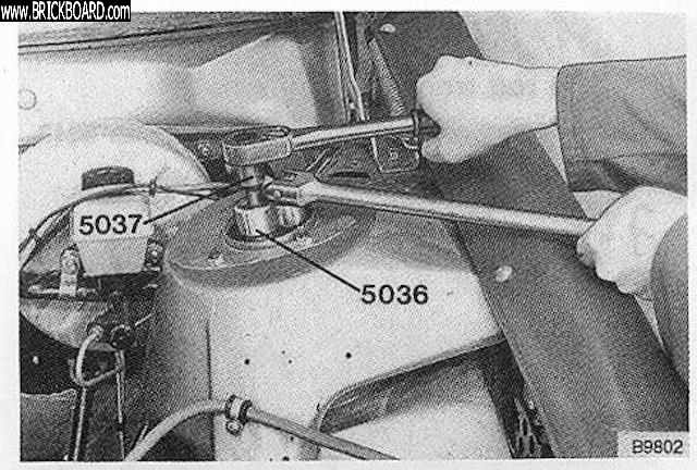 Volvo 200 -- Top nut