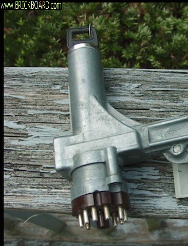 Volvo 200 -- ignition lock plus switch