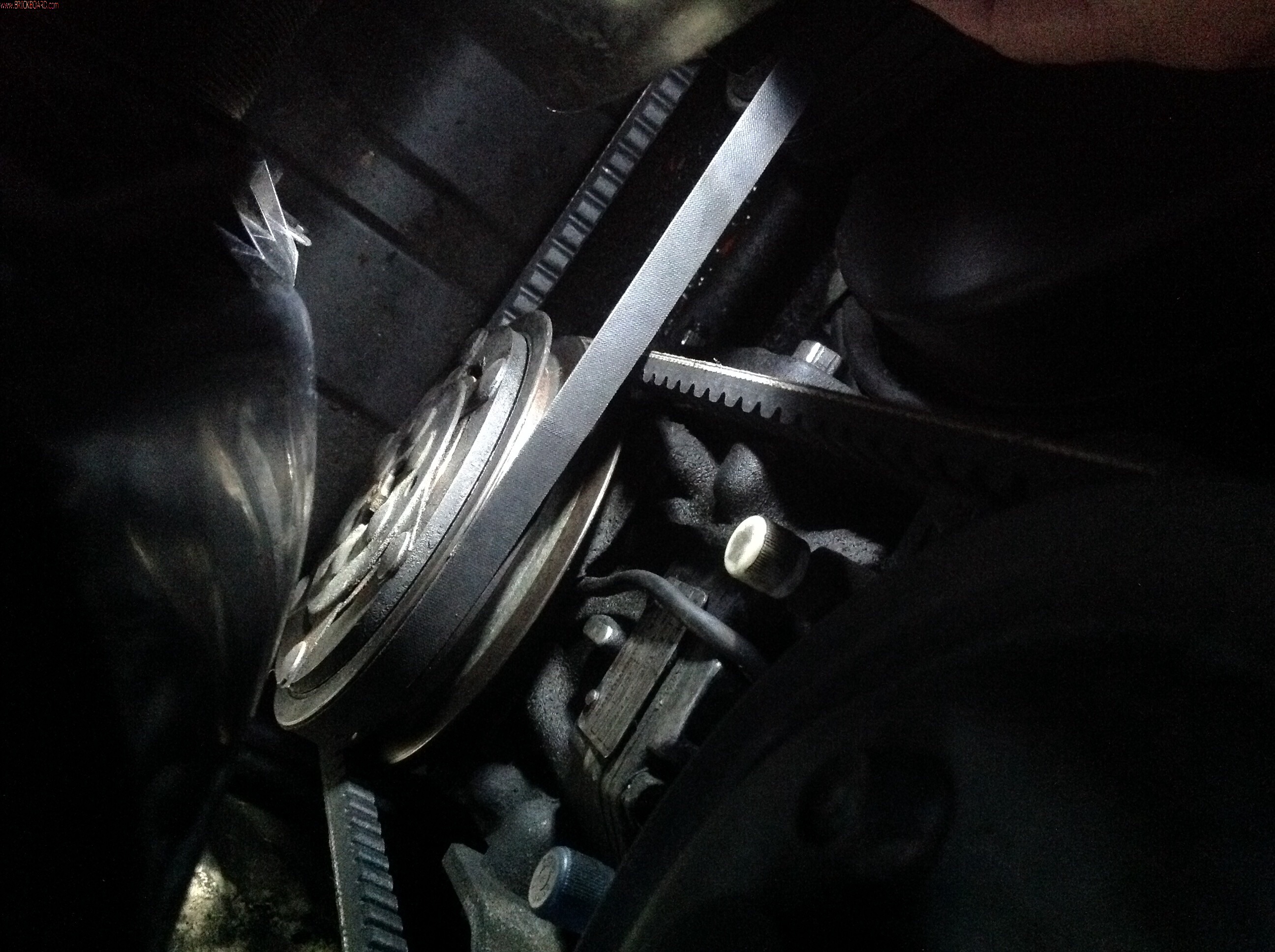 Volvo 200 -- York compressor pulley